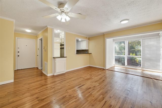 909 Silber Road 16C, Houston, TX 77024