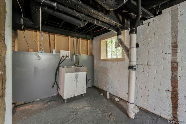 216 Holbrook Street, Detroit, MI 48202