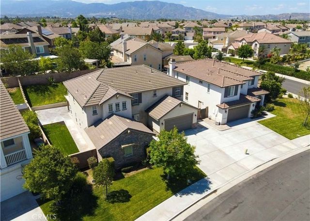 14271 Rolling Stream Place, Eastvale, CA 92880