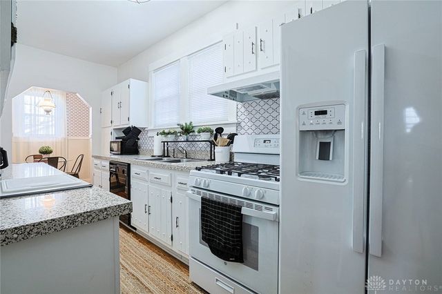 409 Corona Avenue, Oakwood, OH 45419