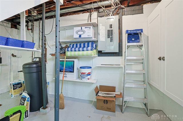 409 Corona Avenue, Oakwood, OH 45419