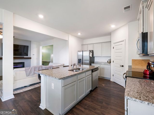 141 Gaston Court, Hoschton, GA 30548