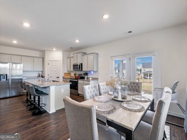 141 Gaston Court, Hoschton, GA 30548