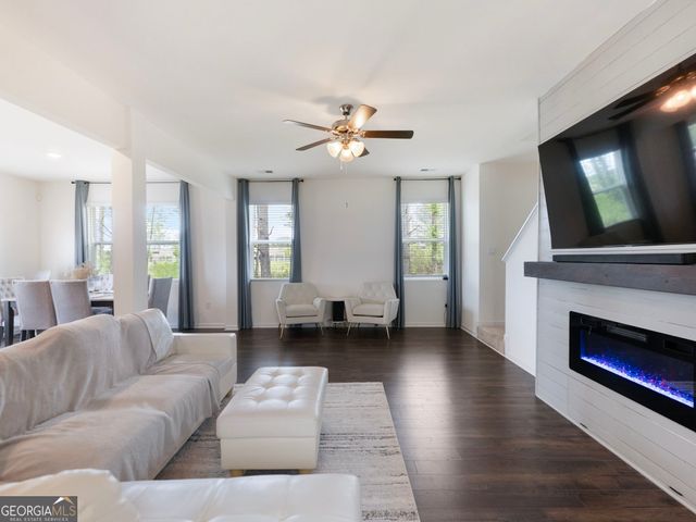 141 Gaston Court, Hoschton, GA 30548