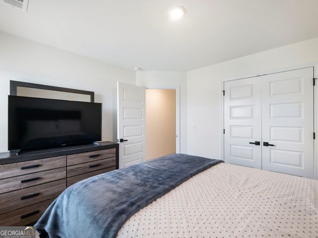 141 Gaston Court, Hoschton, GA 30548