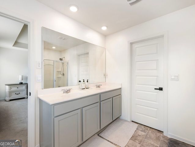 141 Gaston Court, Hoschton, GA 30548