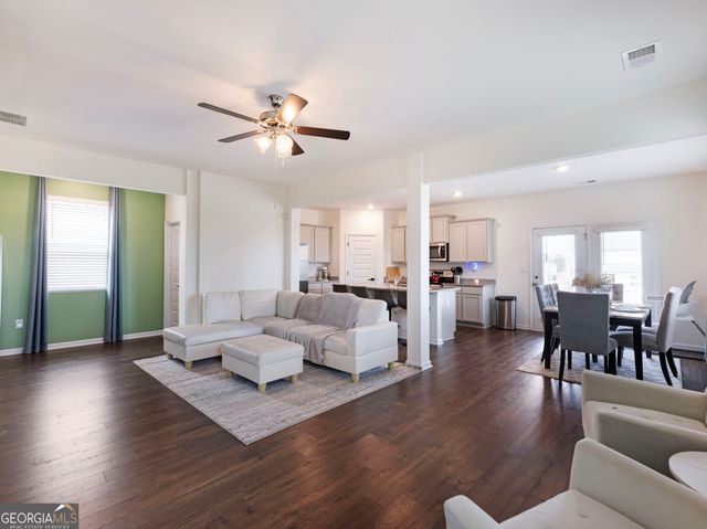 141 Gaston Court, Hoschton, GA 30548