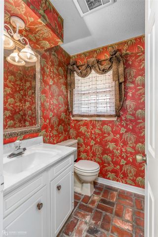 520 Northpark Drive, Bossier City, LA 71111