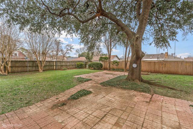 520 Northpark Drive, Bossier City, LA 71111