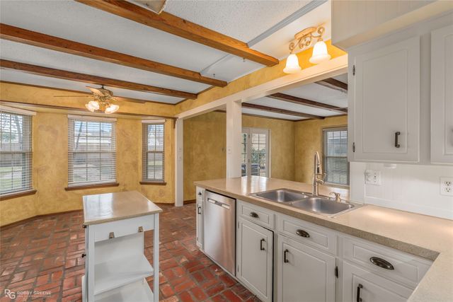 520 Northpark Drive, Bossier City, LA 71111