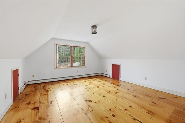 107 Henry St, Uxbridge, MA 01569