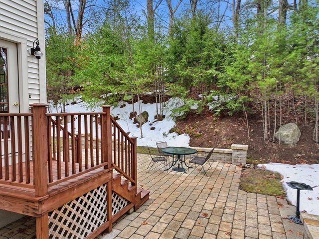 107 Henry St, Uxbridge, MA 01569