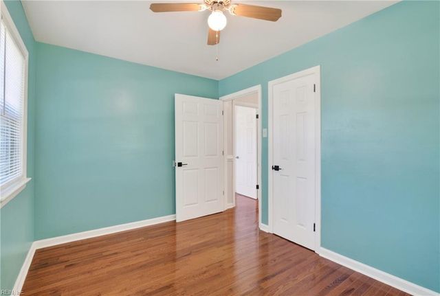 25 Berkley DR, Hampton, VA 23663