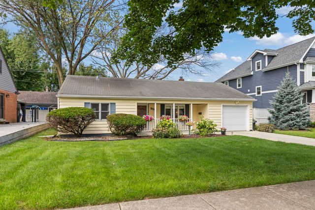 906 S Ashland Avenue, La Grange, IL 60525