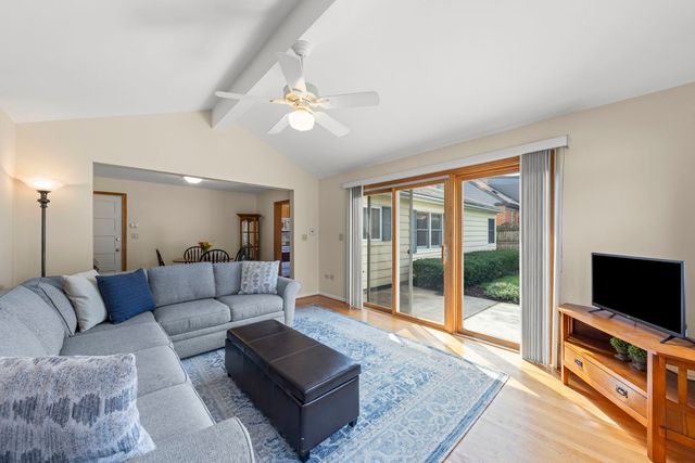 906 S Ashland Avenue, La Grange, IL 60525