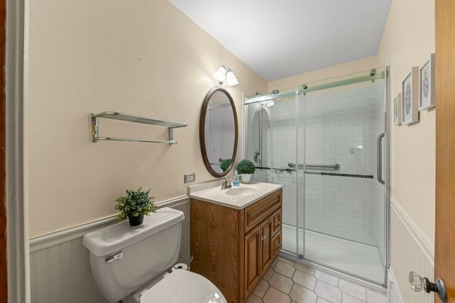 906 S Ashland Avenue, La Grange, IL 60525