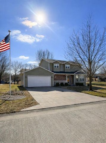 822 W EDWARDS Street, Maryville, MO 64468