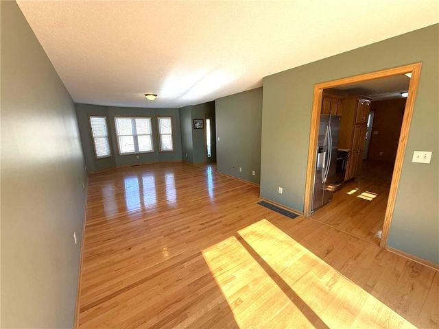 822 W EDWARDS Street, Maryville, MO 64468