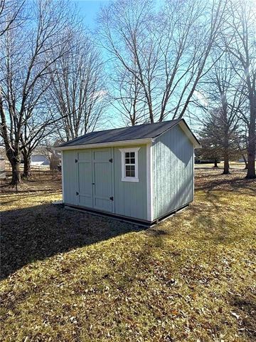 822 W EDWARDS Street, Maryville, MO 64468