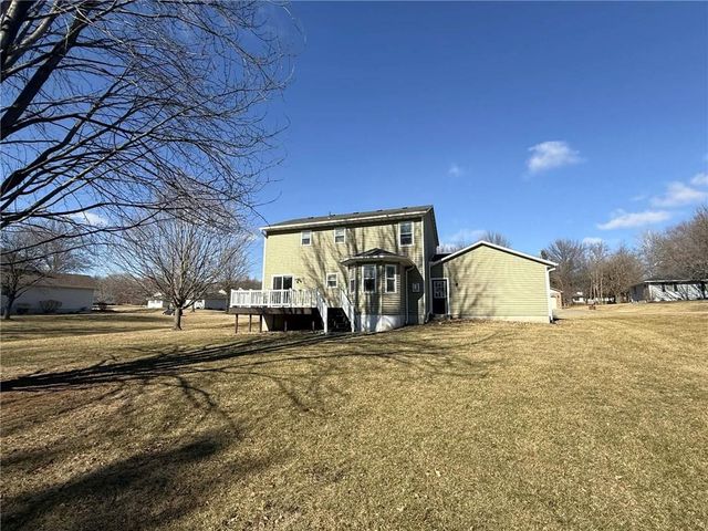 822 W EDWARDS Street, Maryville, MO 64468