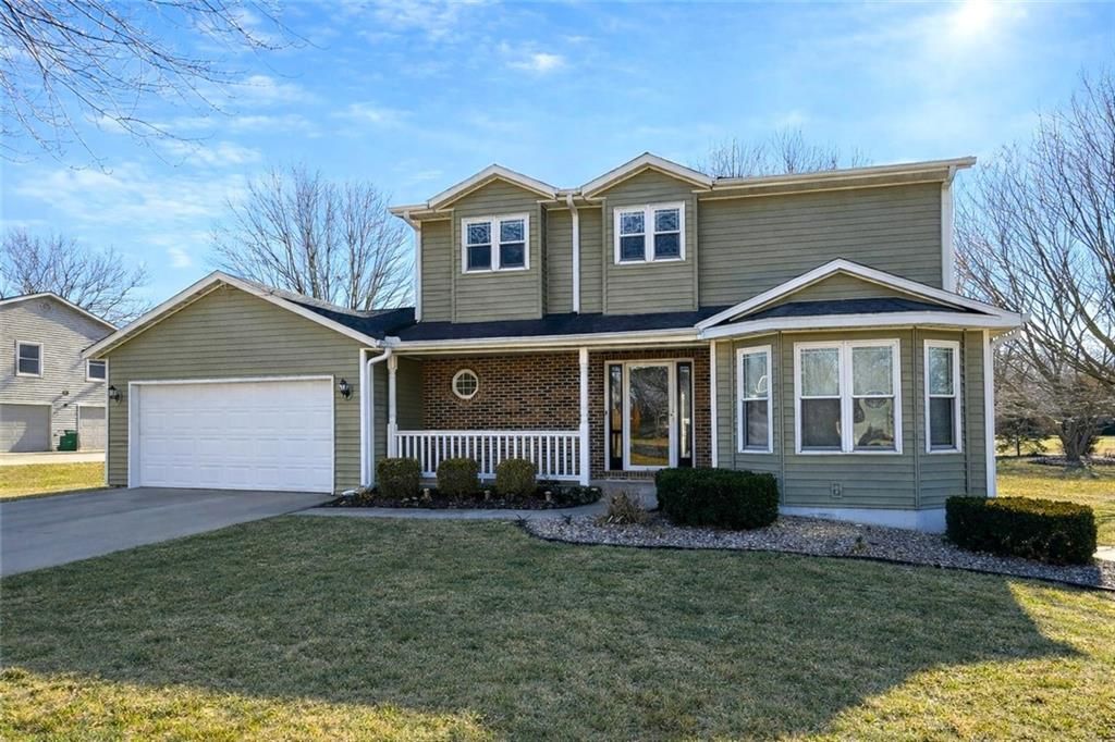 822 W EDWARDS Street, Maryville, MO 64468