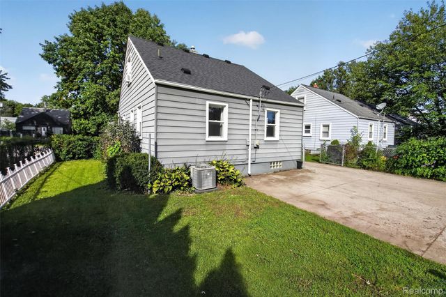 1830 Tyler Avenue, Berkley, MI 48072