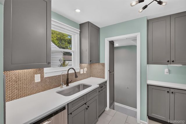 1830 Tyler Avenue, Berkley, MI 48072