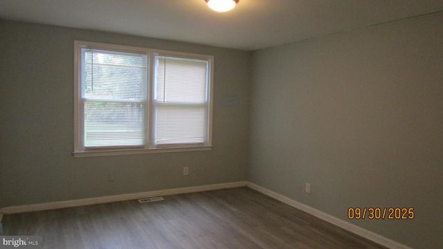 5112 NAVAHOE ST, College Park, MD 20740