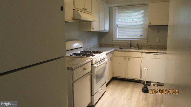 5112 NAVAHOE ST, College Park, MD 20740