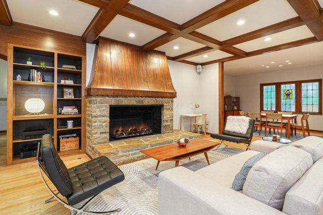 2484 Danvers Court, Columbus, OH 43220