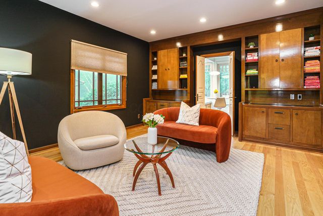 2484 Danvers Court, Columbus, OH 43220