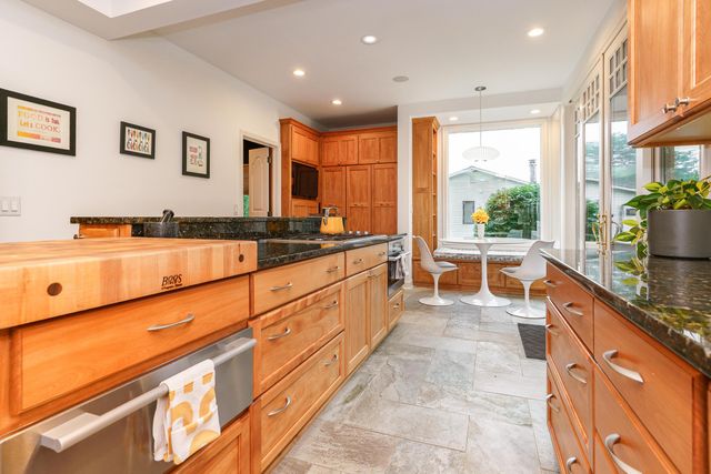 2484 Danvers Court, Columbus, OH 43220