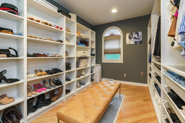 2484 Danvers Court, Columbus, OH 43220