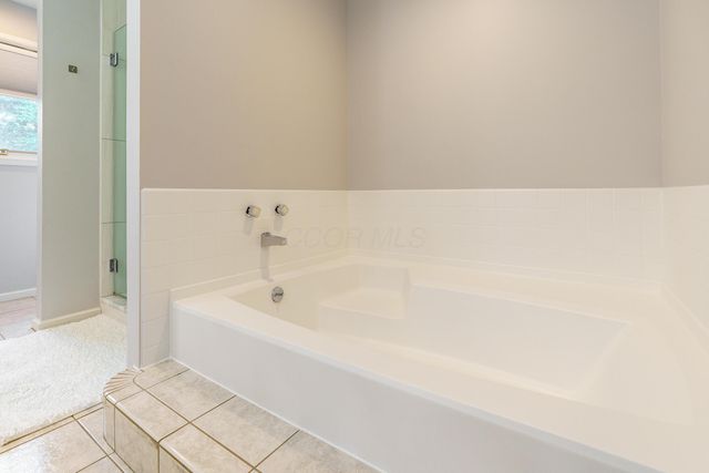 2484 Danvers Court, Columbus, OH 43220