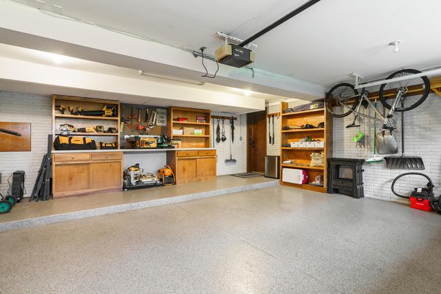 2484 Danvers Court, Columbus, OH 43220