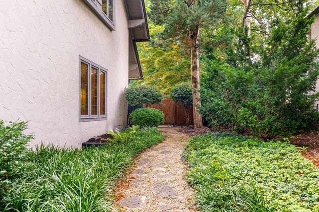 2484 Danvers Court, Columbus, OH 43220