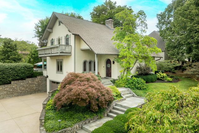 2484 Danvers Court, Columbus, OH 43220