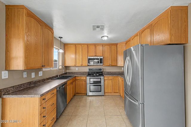 17801 N 8th Drive, Phoenix, AZ 85023