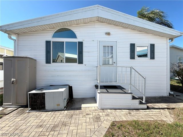 4740 Slash Pine WAY W, Estero, FL 33928