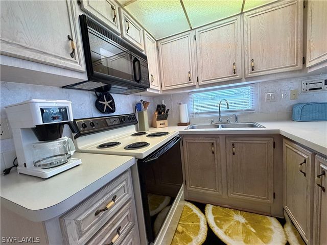 4740 Slash Pine WAY W, Estero, FL 33928