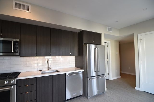 120 Savin Hill Ave 204, Boston, MA 02125