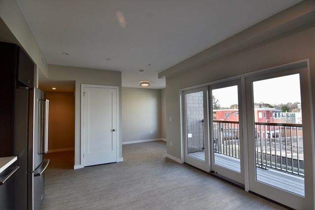 120 Savin Hill Ave 204, Boston, MA 02125