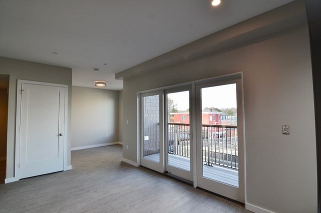 120 Savin Hill Ave 204, Boston, MA 02125