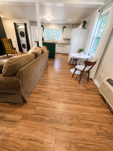 204 W Due West Ave Apt B, Madison, TN 37115