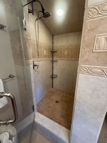 204 W Due West Ave Apt B, Madison, TN 37115