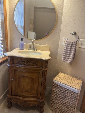 204 W Due West Ave Apt B, Madison, TN 37115