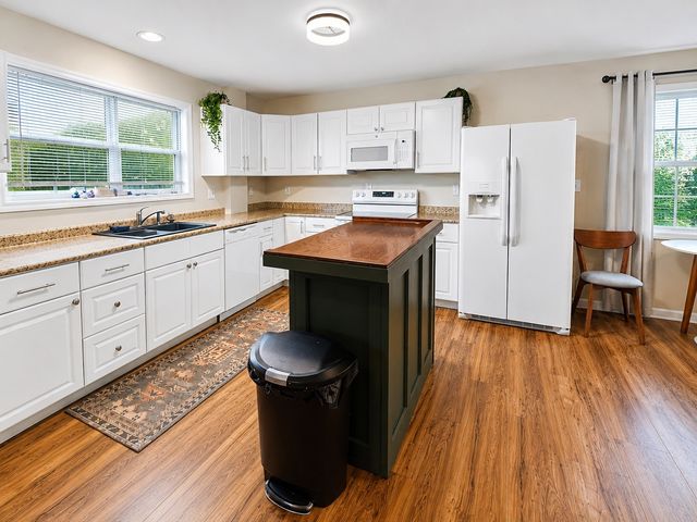 204 W Due West Ave Apt B, Madison, TN 37115