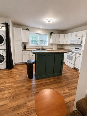204 W Due West Ave Apt B, Madison, TN 37115