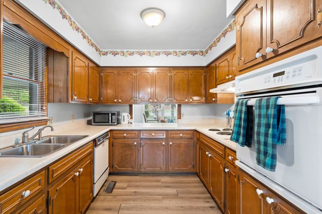 705 Dow Dr, Shelbyville, TN 37160