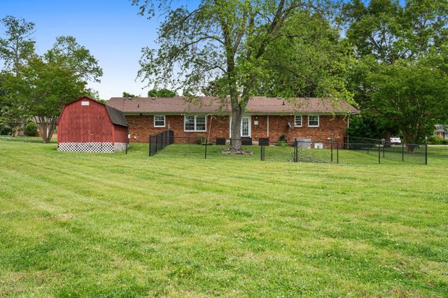 705 Dow Dr, Shelbyville, TN 37160